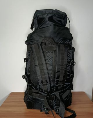 Nueva - Mochila negra de senderismo 90L