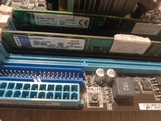 Placa Base ASUS PBH67-V + Intel i5 2500 + 8GB RAM