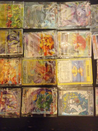 Carte Pokémon V, VMAX e Allenatore