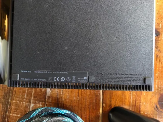 Consola PS3 Superslim 150 Gb