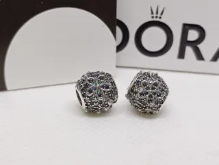 Charm Margarita de Pavé Verdeazulado.