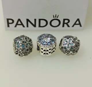 Charm Margarita de Pavé Verdeazulado.