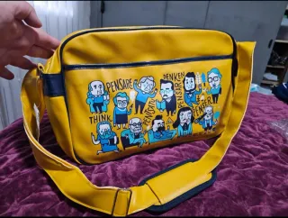 Bolso Amarillo con Dibujos Filósofos