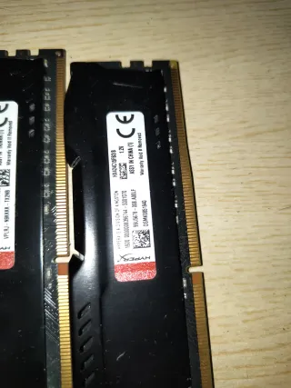 x2 8GB DDR4 HyperX Fury RAM 2400 MHz