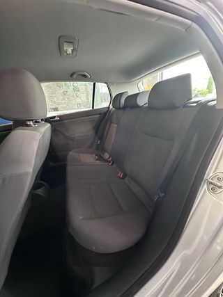 Volkswagen Golf 5. 2005