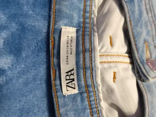 Pantalón vaquero azul Zara