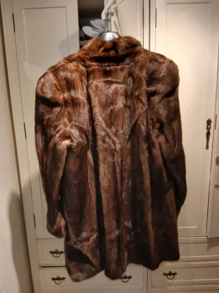 Abrigo auténtico de piel marrón