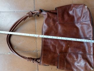 Bolso de piel marrón