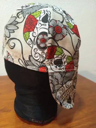 Gorro de soldador com caveiras e flores 58/60/62cm