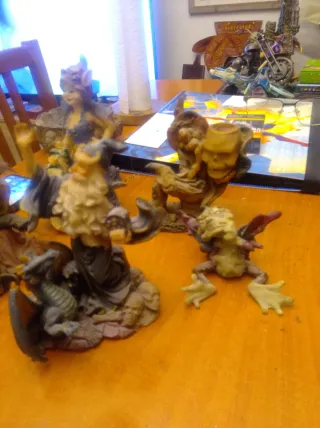 Lote 5 figuras fantasía: Mago, Elfo, Brujas