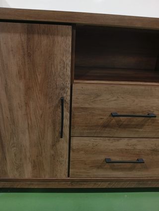 Aparador de madera nuevo
