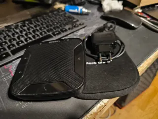 Altavoz Plantronics para reuniones