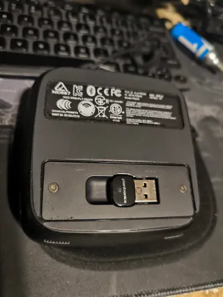 Altavoz Plantronics para reuniones