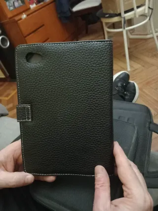 Funda negra 7 para e-book