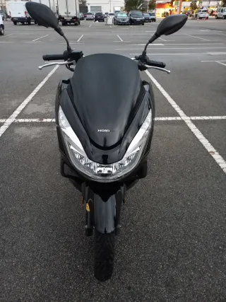 Honda PCX 125 Negra