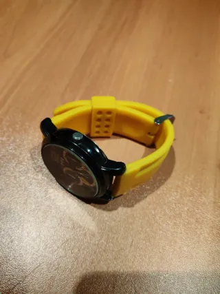 Reloj Hombre Correa Amarilla