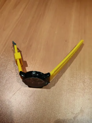 Reloj Hombre Correa Amarilla