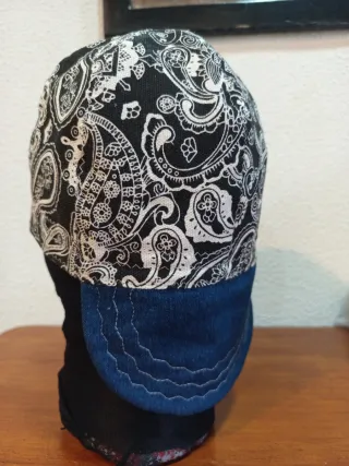 Gorra de soldador desenho tipo bandana e jeans