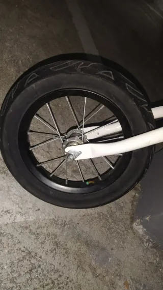 Bici de equilibrio Kettler roja