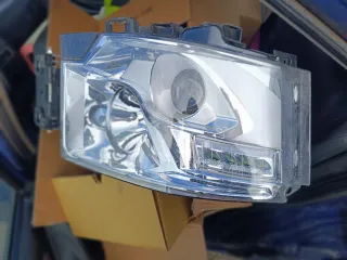 Faros Renault T con motor eléctrico