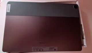 Lenovo Tab M10 con funda teclado