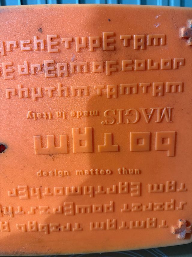 Taburete Bo Tam Magis Naranja di MATTEO THUN