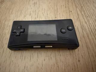 Nintendo Game Boy Micro + Cable + Juegos