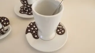 Set 4 Tazzine Caffè con Piattini e Cucchiaini