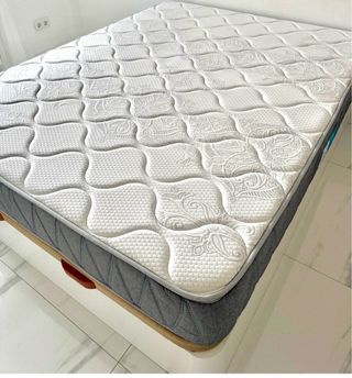 Colchón viscoelástico de doble cara + Canapé
