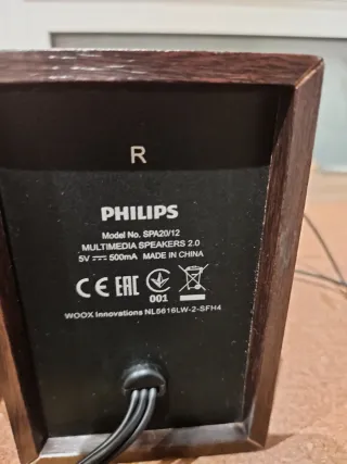 Altavoces Philips acabado madera