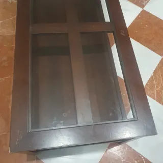 Mesa de centro de madera y cristal