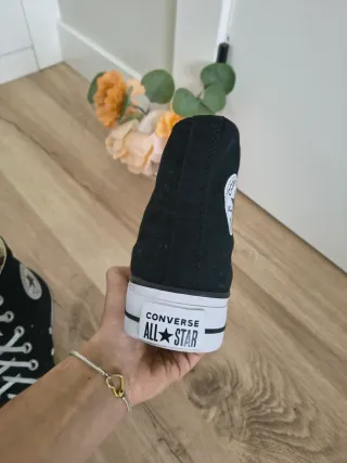 Converse con plataforma talla 40 color negro