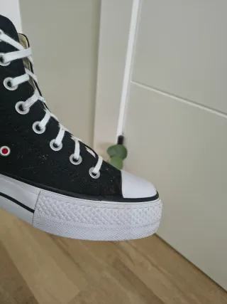 Converse con plataforma talla 40 color negro