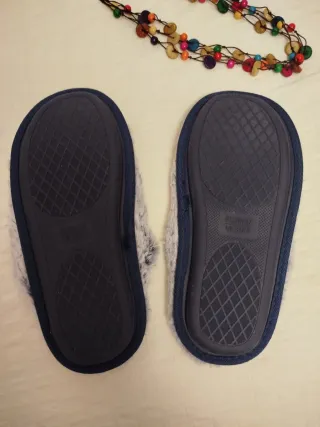 Zapatillas polares. NUEVAS