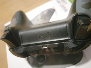 Mando Xbox Night Ops Camo para reparar