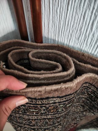 Alfombra estilo árabe marrón y roja