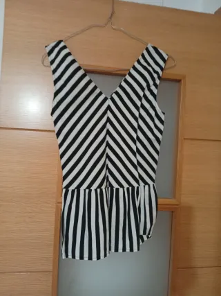 Blusa de rayas blanco y negro