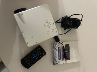 Mini Proyector GP7S Blanco