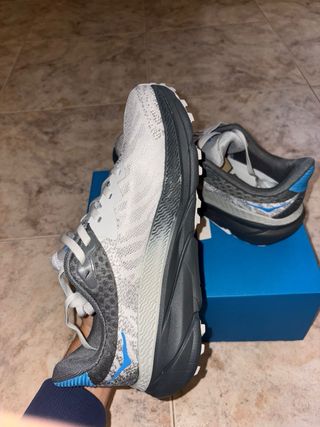 Zapatillas Hoka Azul y Gris
