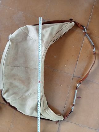 Bolso de hombro beige