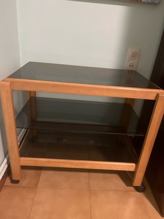 Mesa auxiliar con ruedas y cristal