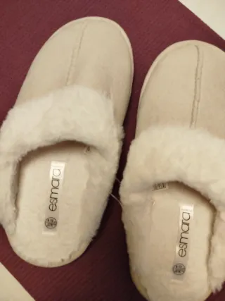 Zapatillas polares. Nuevas