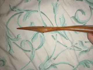 Figura de madera de ave decorativa