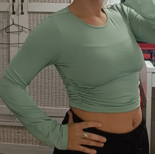 Crop top manga larga shein