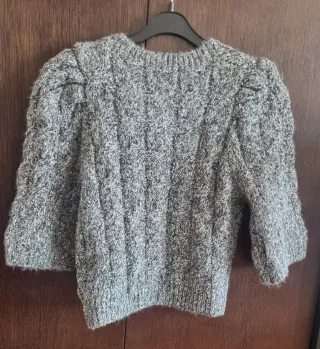 Chaqueta de punto abullonada gris