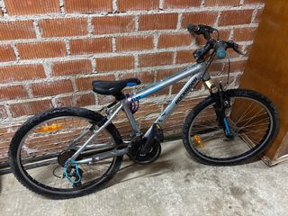 Bicicleta Rockrider plateada