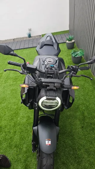 Honda CB 650 R Black Edition