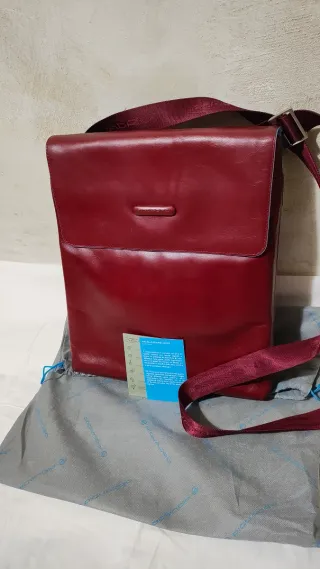 Borselli marsupi portafogli Piquadro & The Bridge