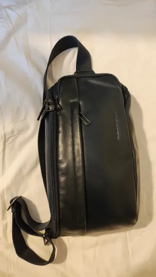 Borselli marsupi portafogli Piquadro & The Bridge