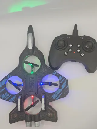 Avión teledirigido con luces LED